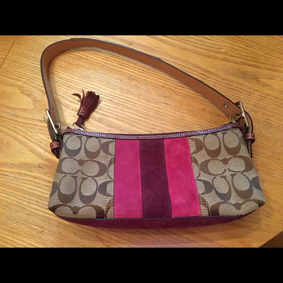 Handbags - Coach hand bag